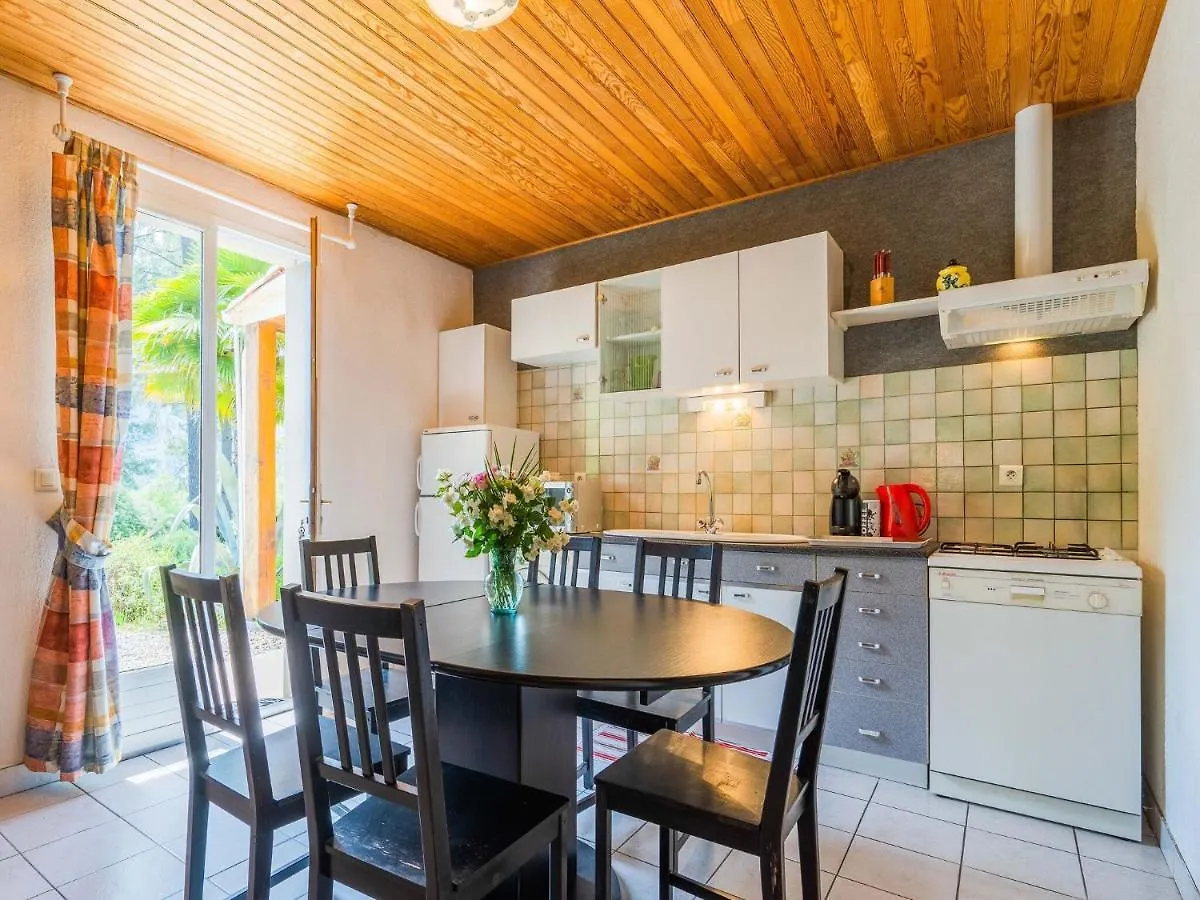 Pleasant Holiday Home With Private Pool France
