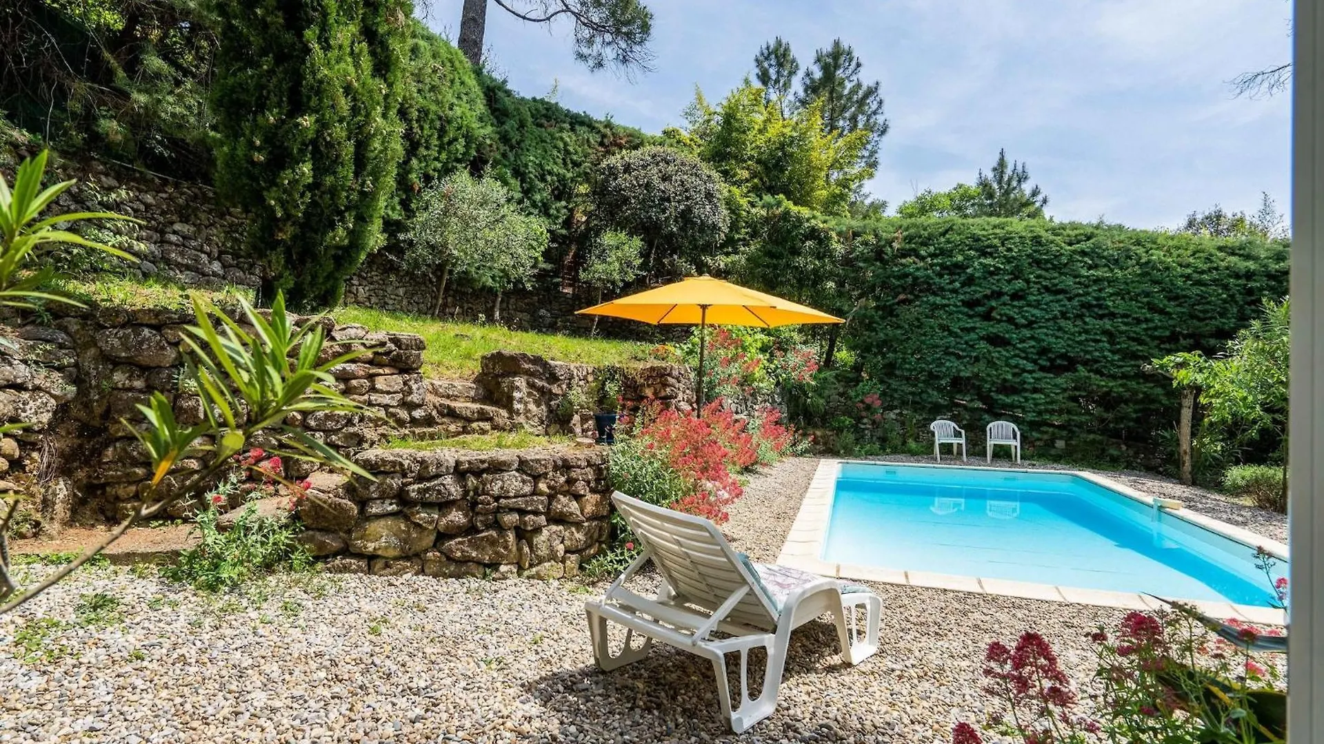Pleasant Holiday Home With Private Pool